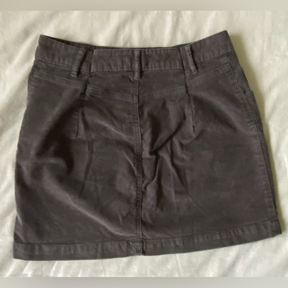 Urban Outfitters Corduroy Mini Skirt, olive green colour - Picture 2 of 3
